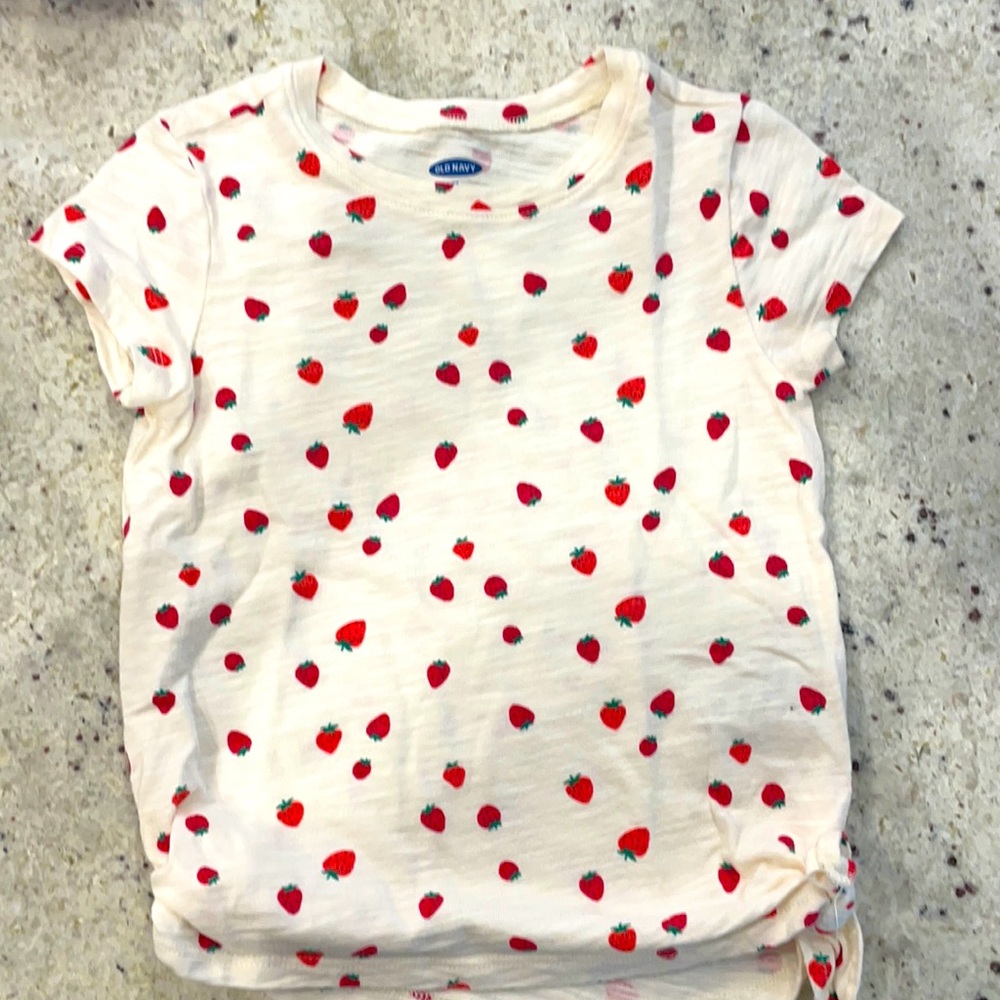 Strawberry 🍓 T Shirt